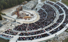 Bocciature per l'Inda: ministero della Cultura blocca l'aumento retroattivo da 41 a 68 mila euro per la consigliera delegata
