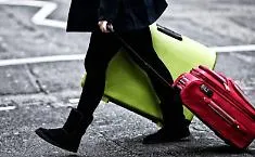 La generazione trolley riguarda anche i genitori: guida alla vita "da remoto", affinch&eacute; i figli spicchino il volo
