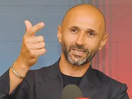 Catania, tra mercato e responsabilit&agrave;. Il ds Varr&agrave;:  &laquo;La maglia rossazzurra pesa, ma pu&ograve; essere anche una piuma&raquo;