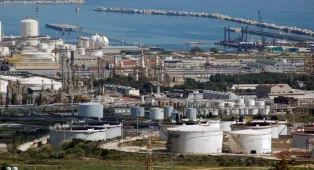Eni investe in Venezuela, la Cgil rilancia: &laquo;Ora un piano per Priolo&raquo;