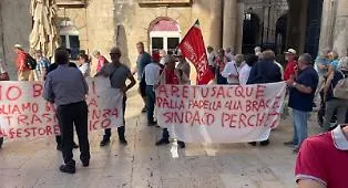 Caos acqua a Siracusa: polemiche sul deposito cauzionale Aretusacque e rubinetti a secco in citt&agrave;