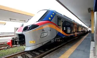 Treni, chiude per quattro mesi la linea tra Catania e Siracusa: cancellazioni, cambi di orario e bus sostitutivi