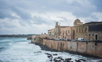 Siracusa vuole diventare "Capitale europea della Cultura" del 2033 | Trapani si candida come "Capitale del mare"