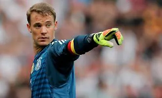 Manuel Neuer in vacanza tra Pachino e Marzamemi
