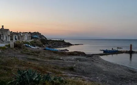 Migranti, in 92 sbarcano nell'isolotto di Portopalo di Capo Passero: sono stati trasferiti sulla terraferma