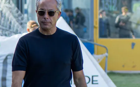 Siracusa, contestazione a Ricci allo sbarco a Messina