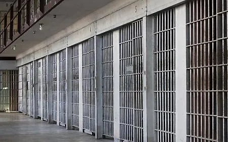 Agenti aggrediti, telecamere distrutte: nuova notte di tensione in carcere