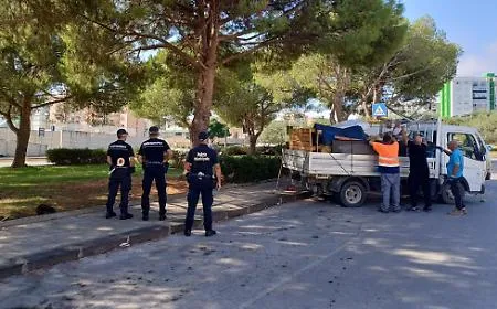 Siracusa, sgomberata la pineta di via Foti: rimossi rifiuti e materiali ingombranti