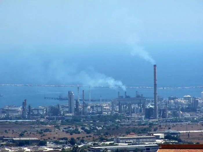 "Zona industriale: qualcuno ha ambizioni di scalare la societ&agrave; Isab?"