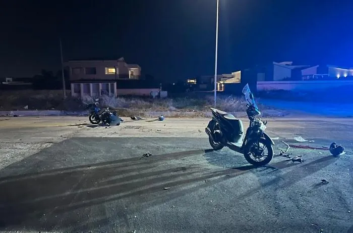 Scontro tra moto a Siracusa: 15enne muore, altri due giovani in condizioni critiche