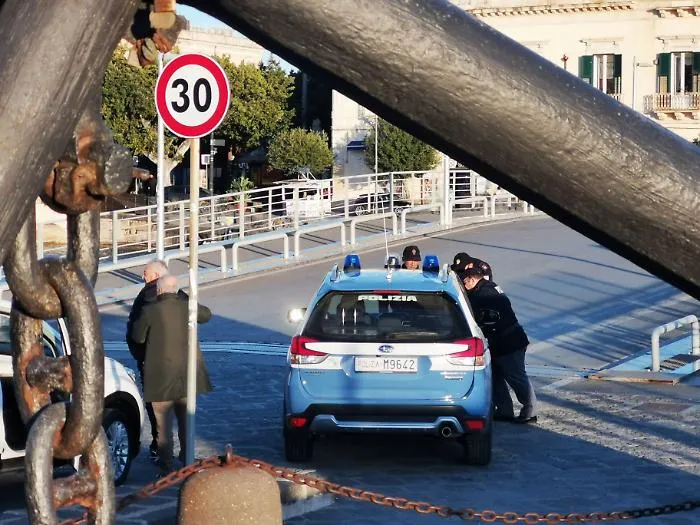 Giro di vite a Siracusa: blitz interforze tra Ortigia e Borgata contro abusivismo e degrado