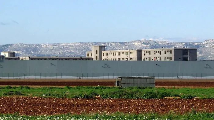 Siracusa, espulso dopo la scarcerazione da Cavadonna: era gi&agrave; destinatario di provvedimenti