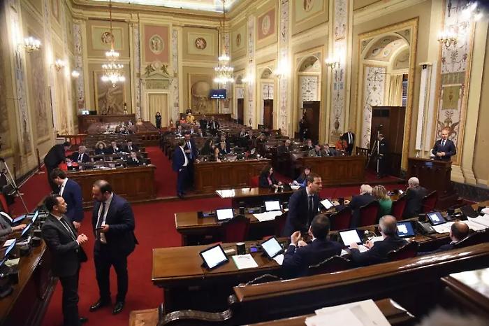 La manovra: s&igrave; a Normanni e Liberty, no ai Pip. Bocciata la norma &ldquo;anti mancette&rdquo;