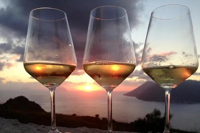 Le Sagre del weekend in Sicilia, cosa fare nel fine settimana tra  pesche "insacchettate", ottobrate, trionfi di fichidindia, castagne, noci, vino