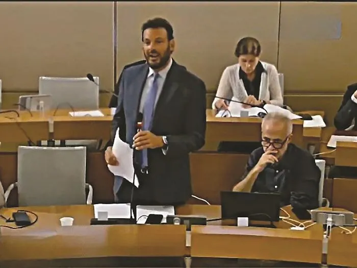 Il sindaco: &laquo;A Siracusa 110 milioni di opere e conti in ordine&raquo;. L&rsquo;opposizione: &laquo;Parla di un&rsquo;altra citt&agrave;&raquo;