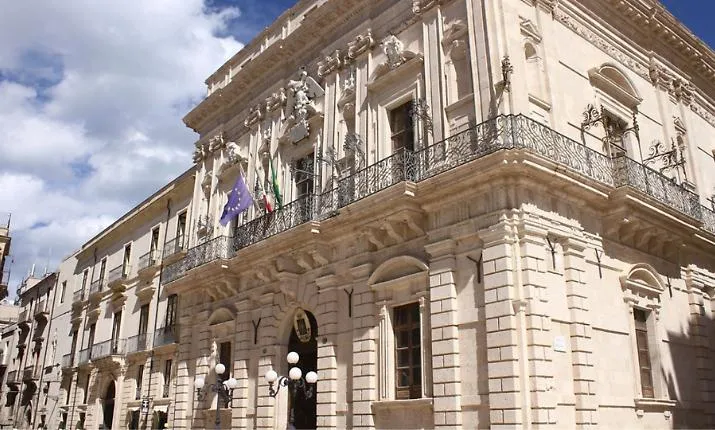 Mini rimpasto e caso Porto: la Giunta accende lo scontro politico